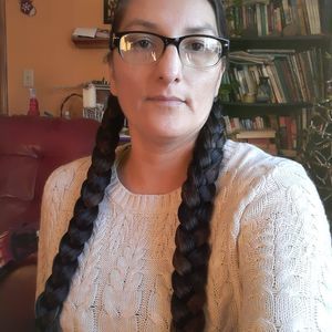 Meet your Posher, Ella